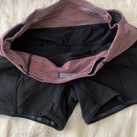 LULULEMON Black/pink shorts - Picture 4 of 7